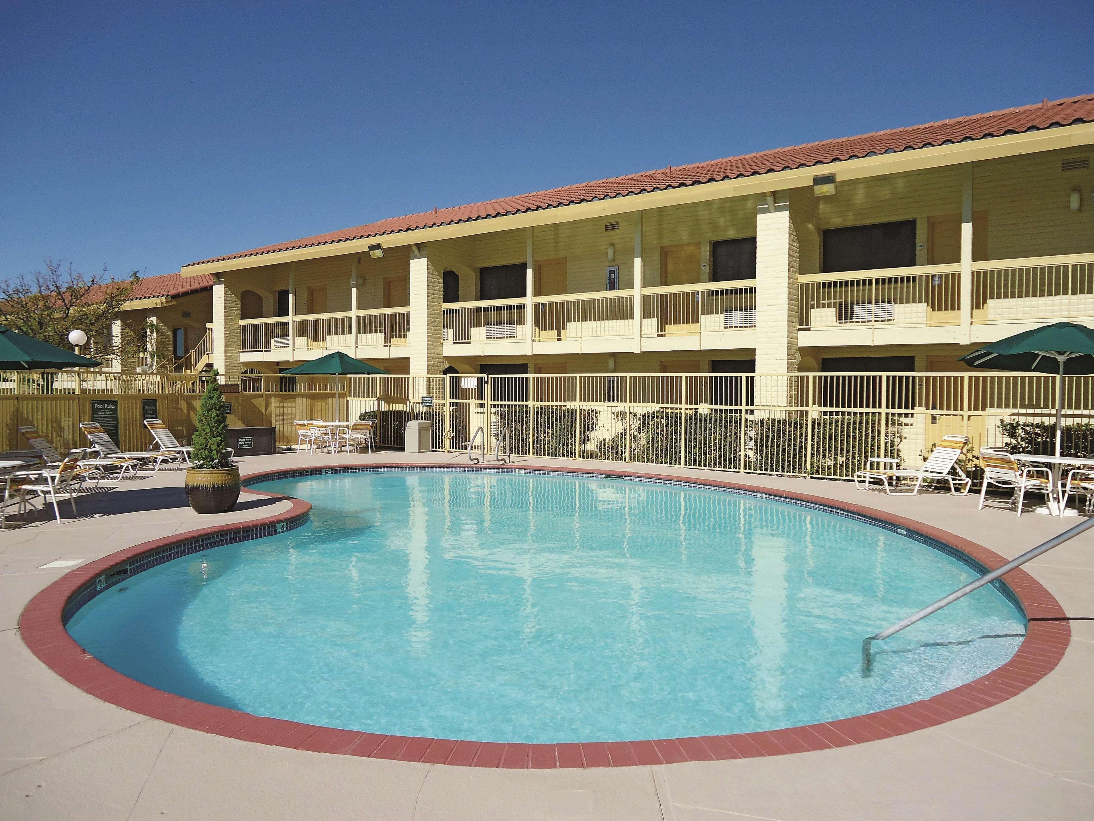 La Quinta Inn By Wyndham Albuquerque Northeast Экстерьер фото